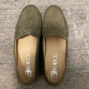 Via Neroli Women’s Loafers